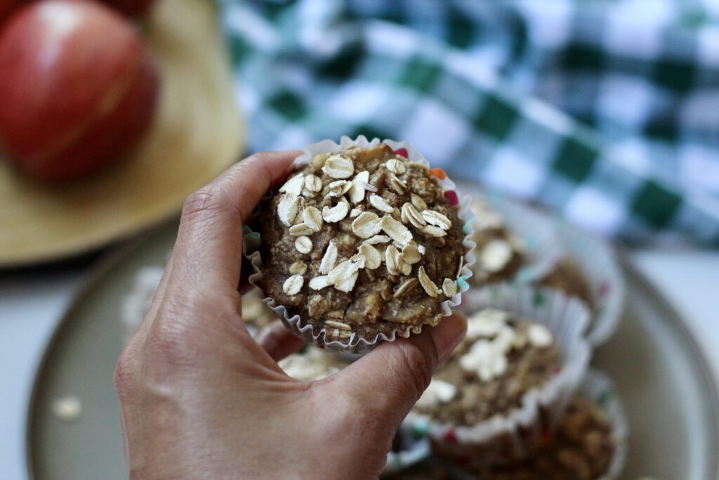 Apple Cinnamon Oat Muffins
