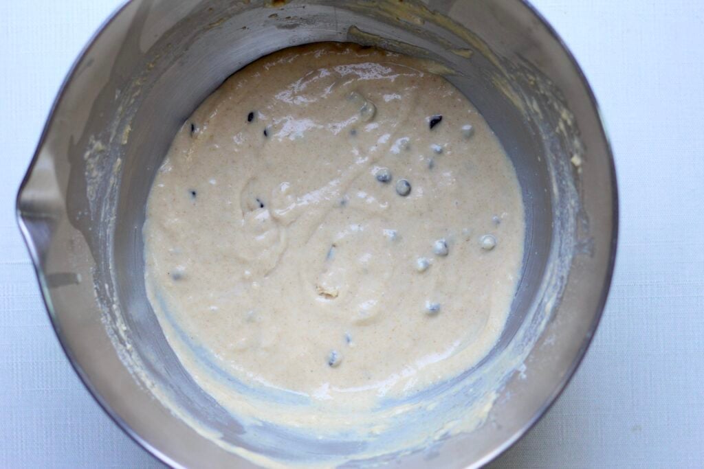 Thick scoopable batter for protein mini muffins